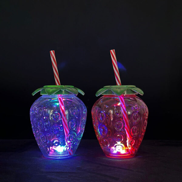 AGK - Jordbærflaske M/sugerør og LED 500 ml. - Ass. Farver