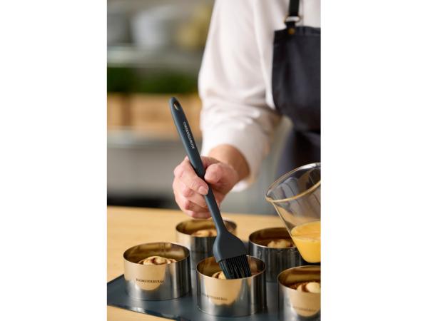 Blomsterberg - Bagepensel 27 Cm. - Grå